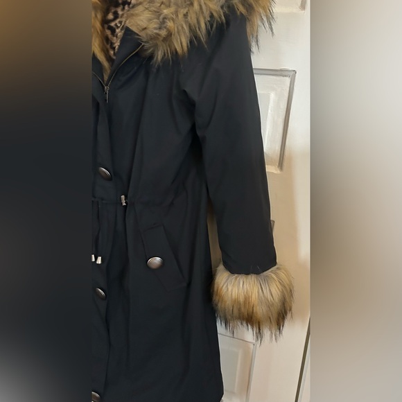 NWOT Fabulous Furs Black Jacket with Brown Faux Fur Trim - Picture 6 of 9